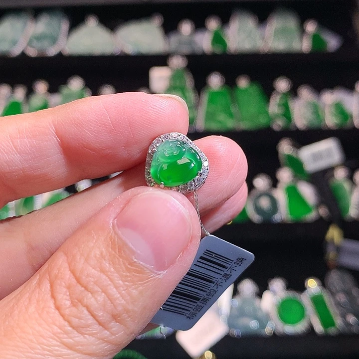 【闪购商品】颈饰银S925镶嵌翡翠