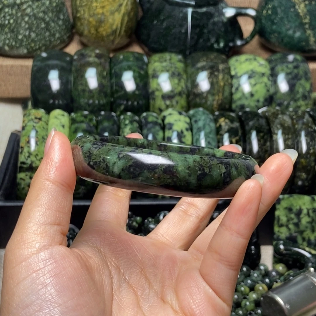 雷***卉蛇纹石玉未镶嵌药王石手镯微瑕