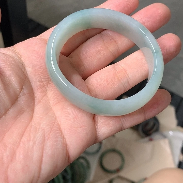 翡翠未镶嵌颈饰贵妃56.3