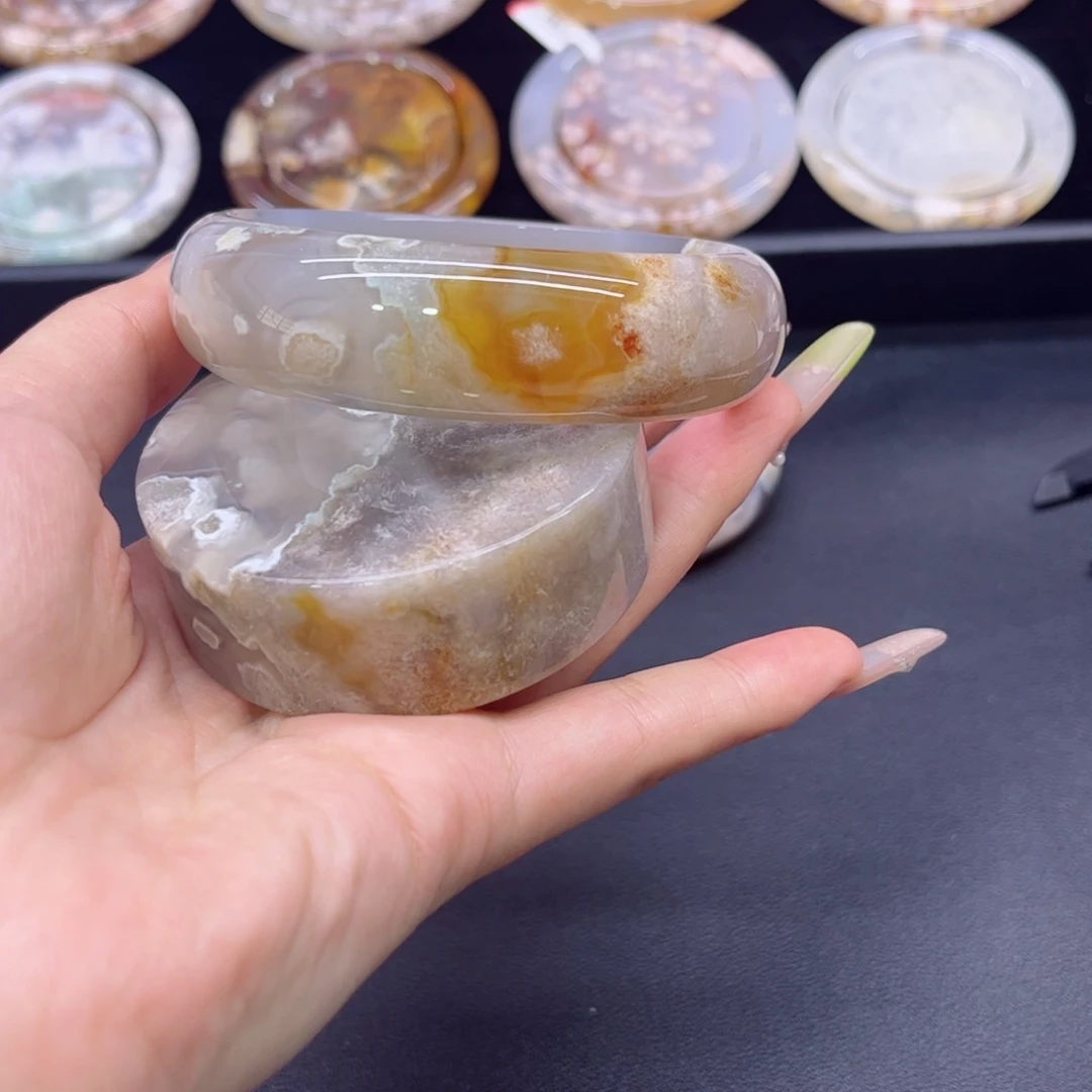 玛瑙/玉髓手镯未镶嵌65