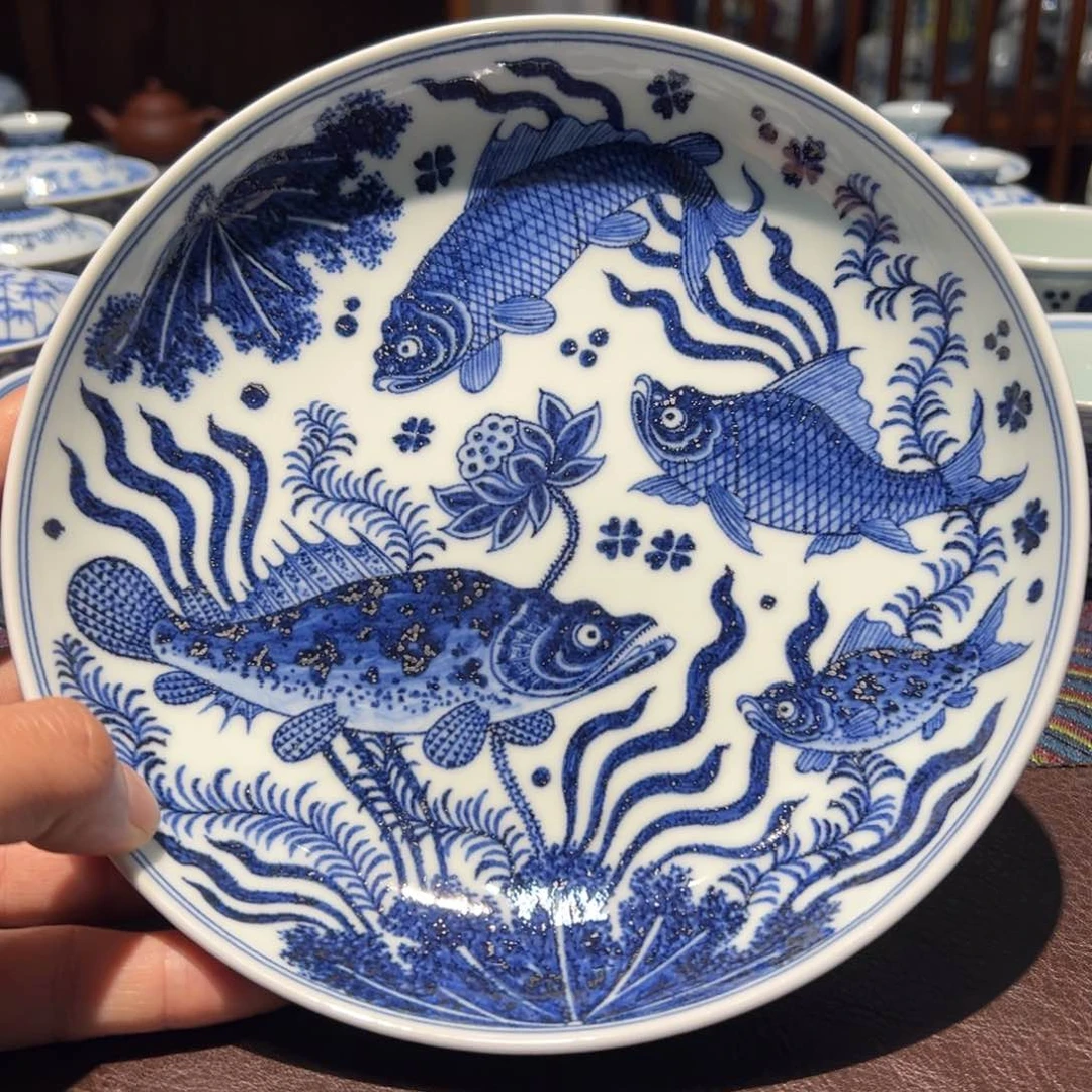 杯R****1青花鱼藻纹壶承看盘直径约19厘米