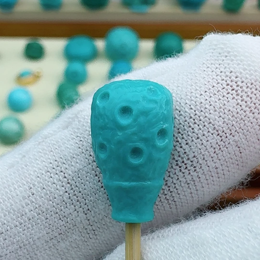 绿松石三通8.8未镶嵌