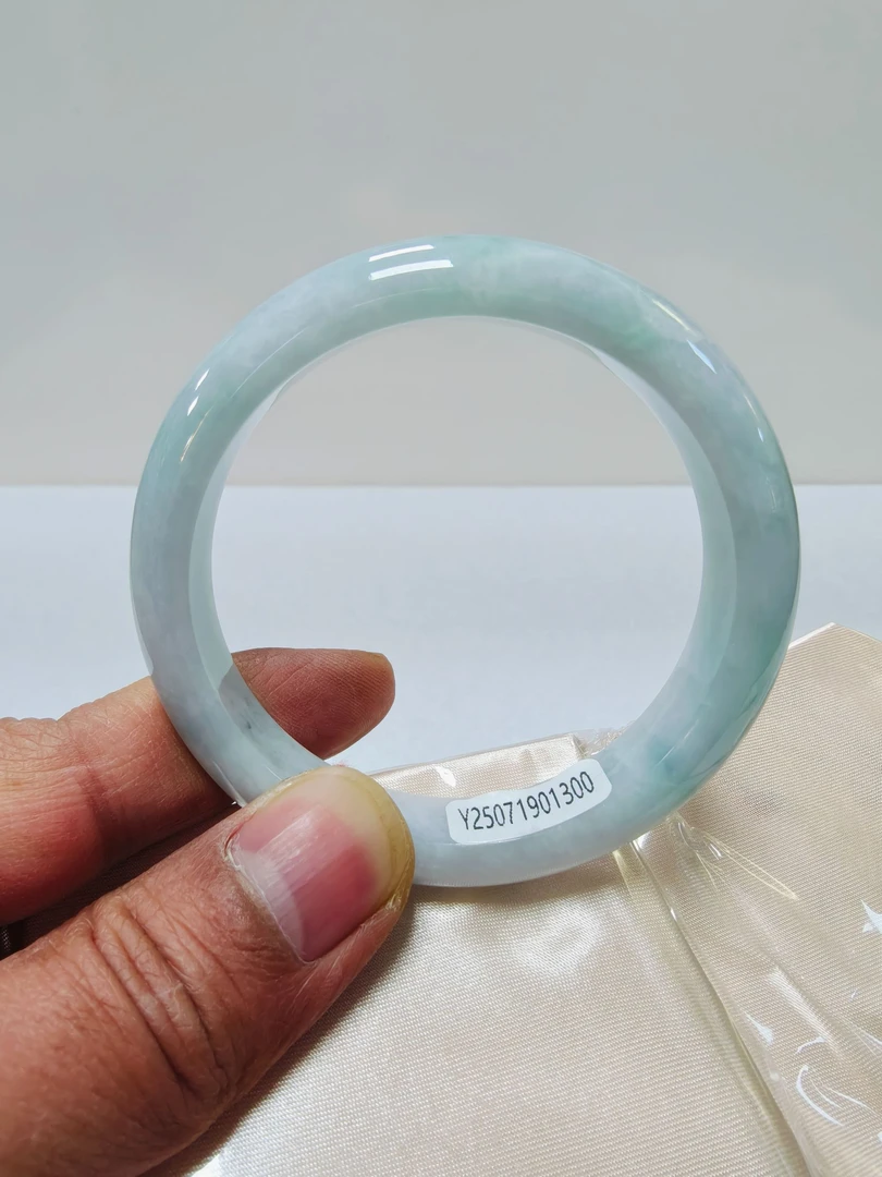 未镶嵌翡翠手镯-1300