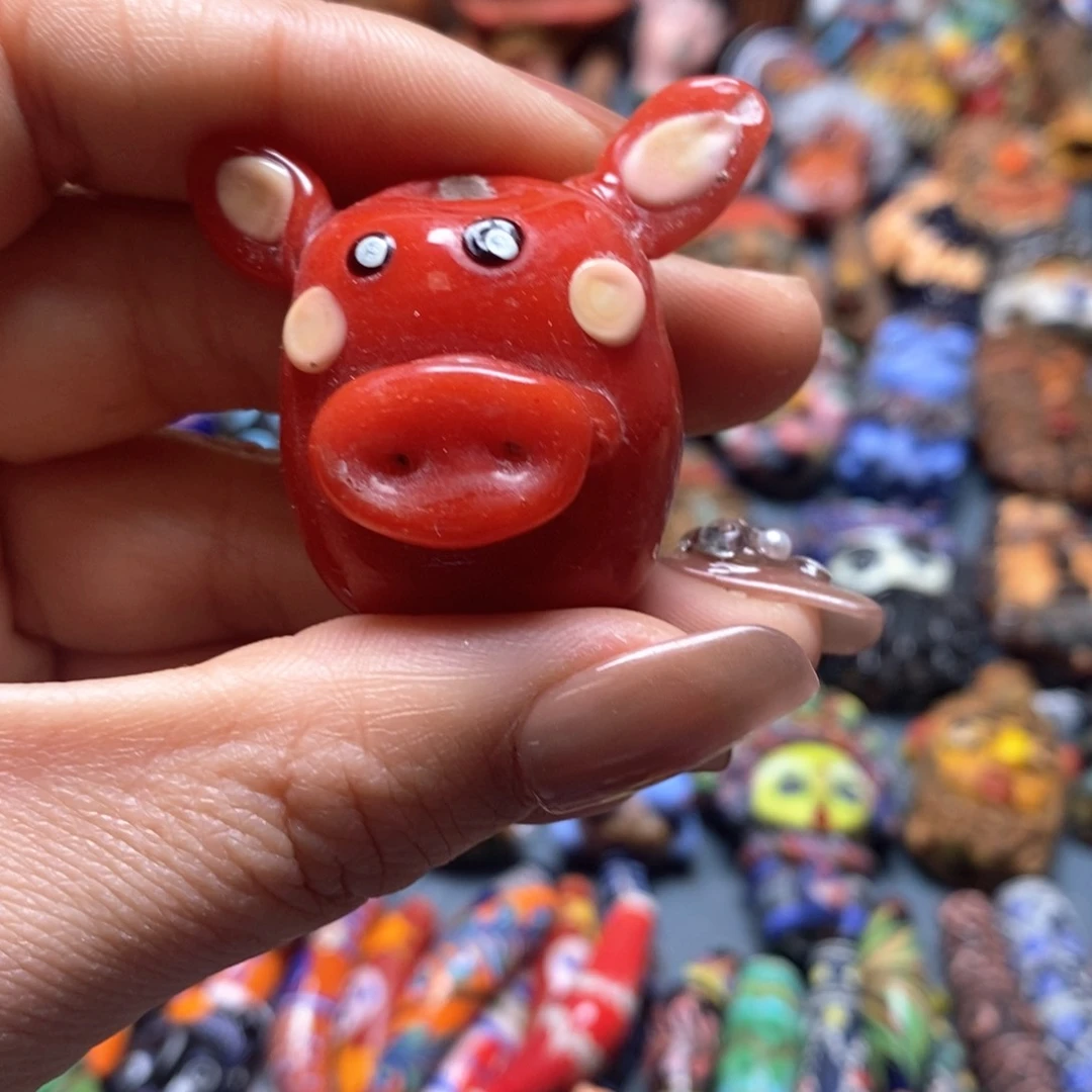 琉璃颈饰印度尼西亚小猪