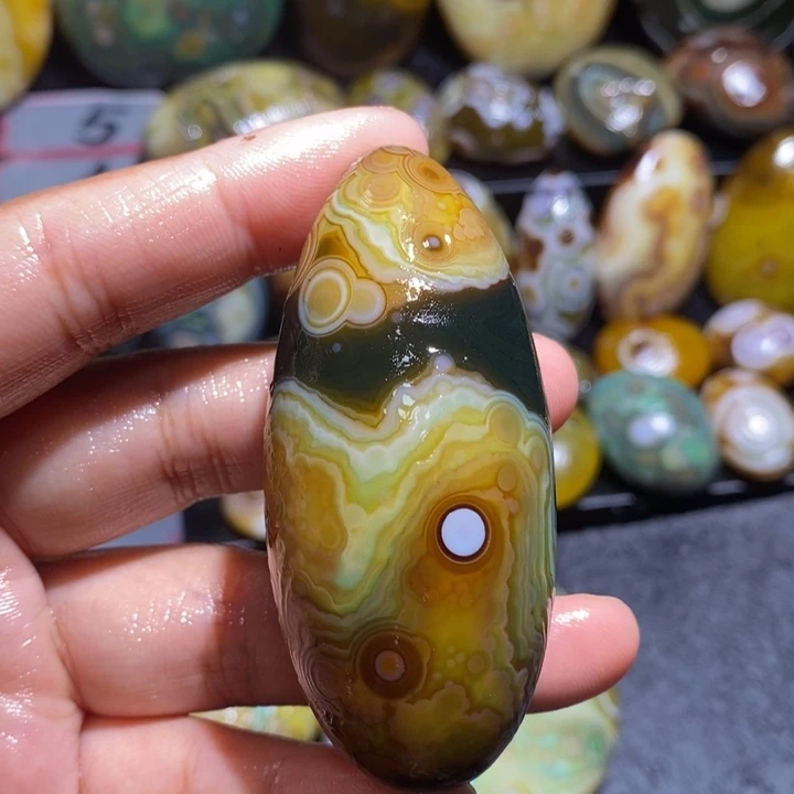 玛瑙/玉髓未镶嵌珠宝半成品74