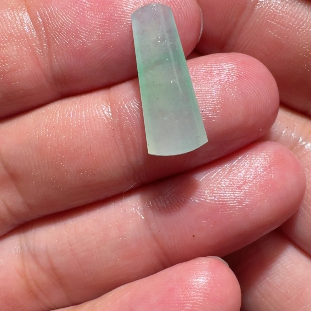 定制翡翠未镶嵌天然翡翠柱子