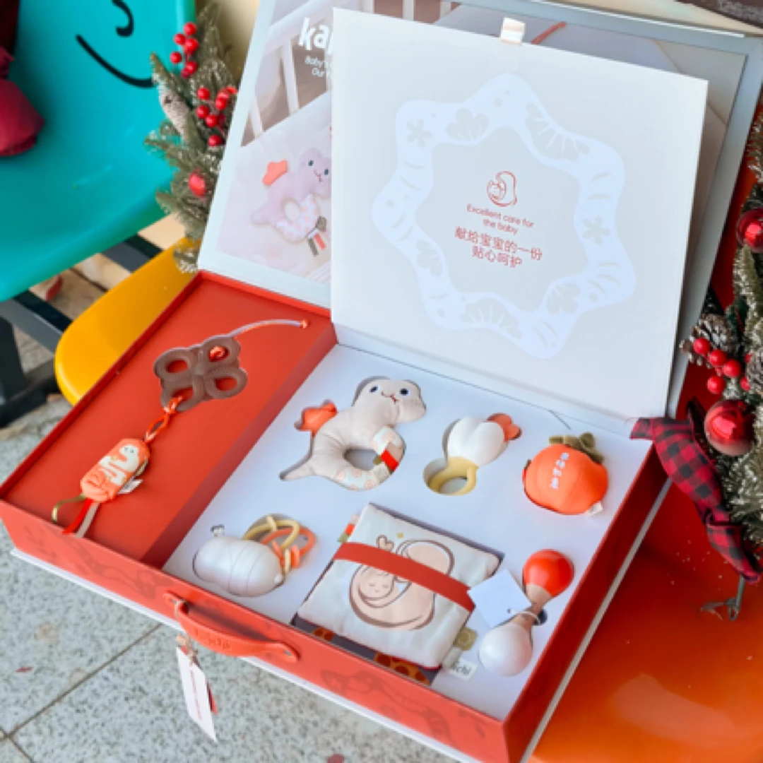蛇年新生儿摇铃早教玩具套装满月礼好物玩偶kaichi安抚玩偶套盒
