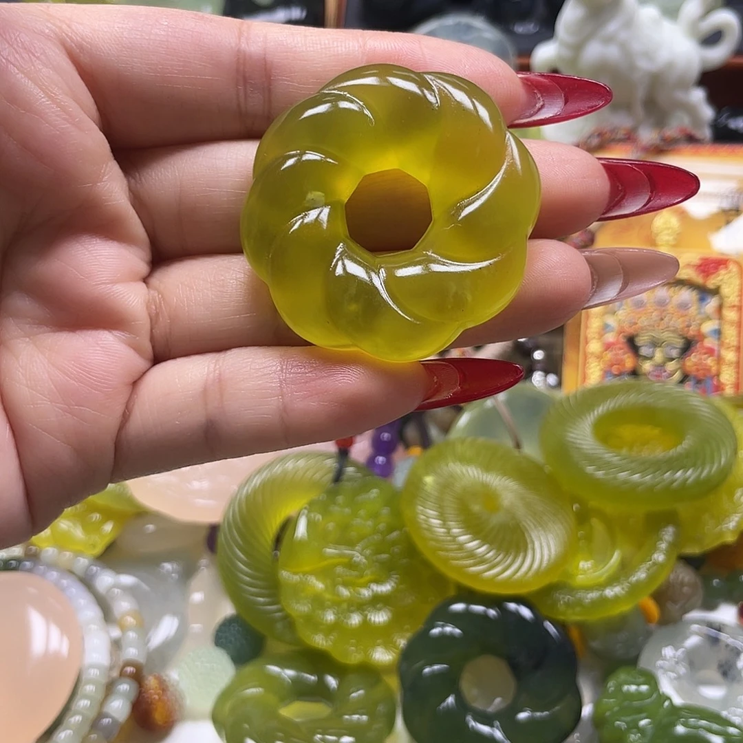 安***华蛇纹石玉未镶嵌颈饰