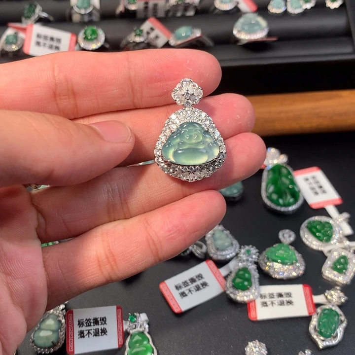 吊坠(不含链)未镶嵌翡翠