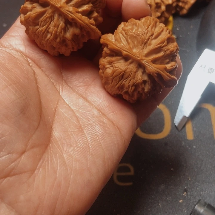 文玩核桃吊坠文玩12