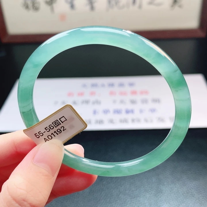 翡翠未镶嵌手镯翡翠手镯80