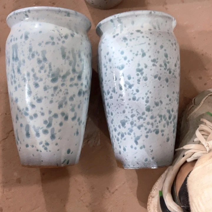 紫砂花盆口径15高度27两只正品