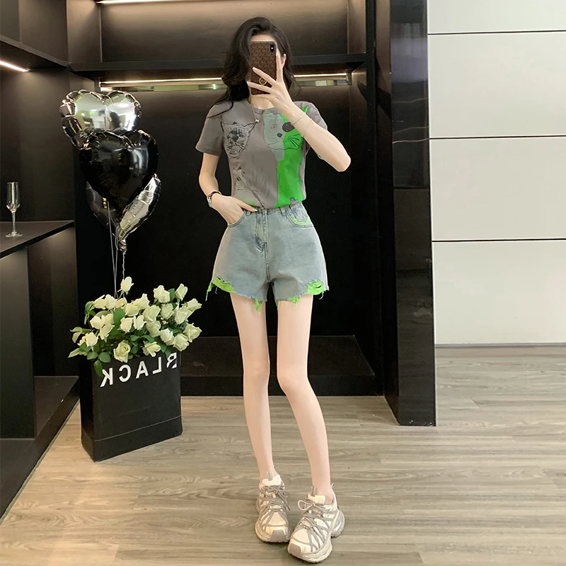 卡通艺术猫咪印花短袖T恤女夏季薄款显瘦阔腿裤破洞牛仔短裤套装