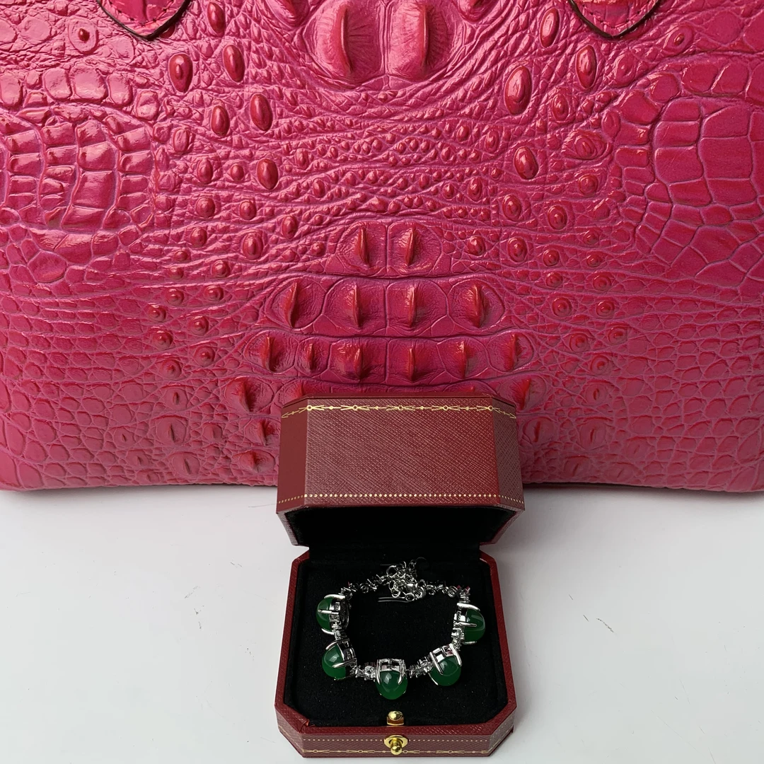 4592手链--收藏级轻奢时尚设计首饰送礼盒