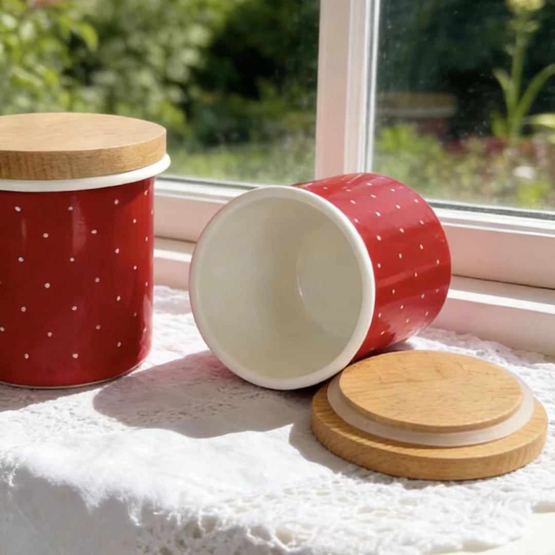 搪瓷密封罐/储物罐/可带木盖/白色/可保存食物或者加热使用