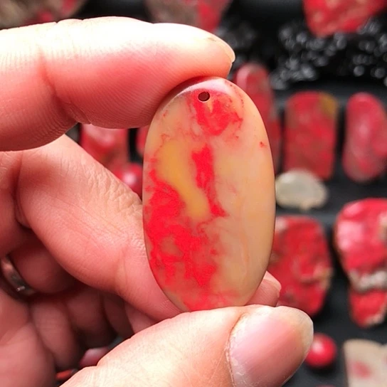 昌化石昌化鸡血石吊坠