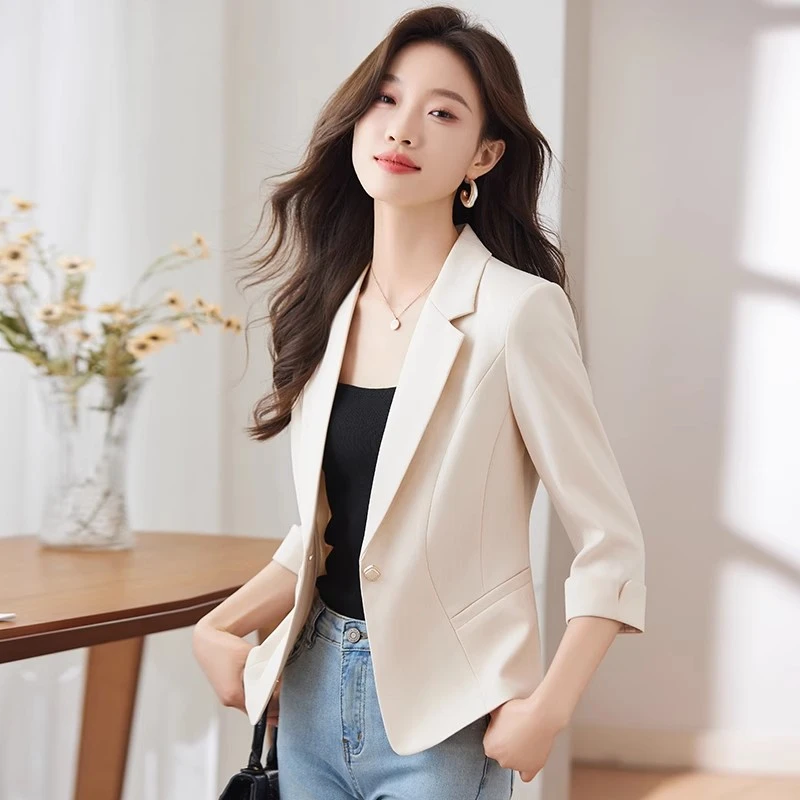 杏色小西装外套女夏季薄款2025新款小个子七分袖气质短款休闲西服