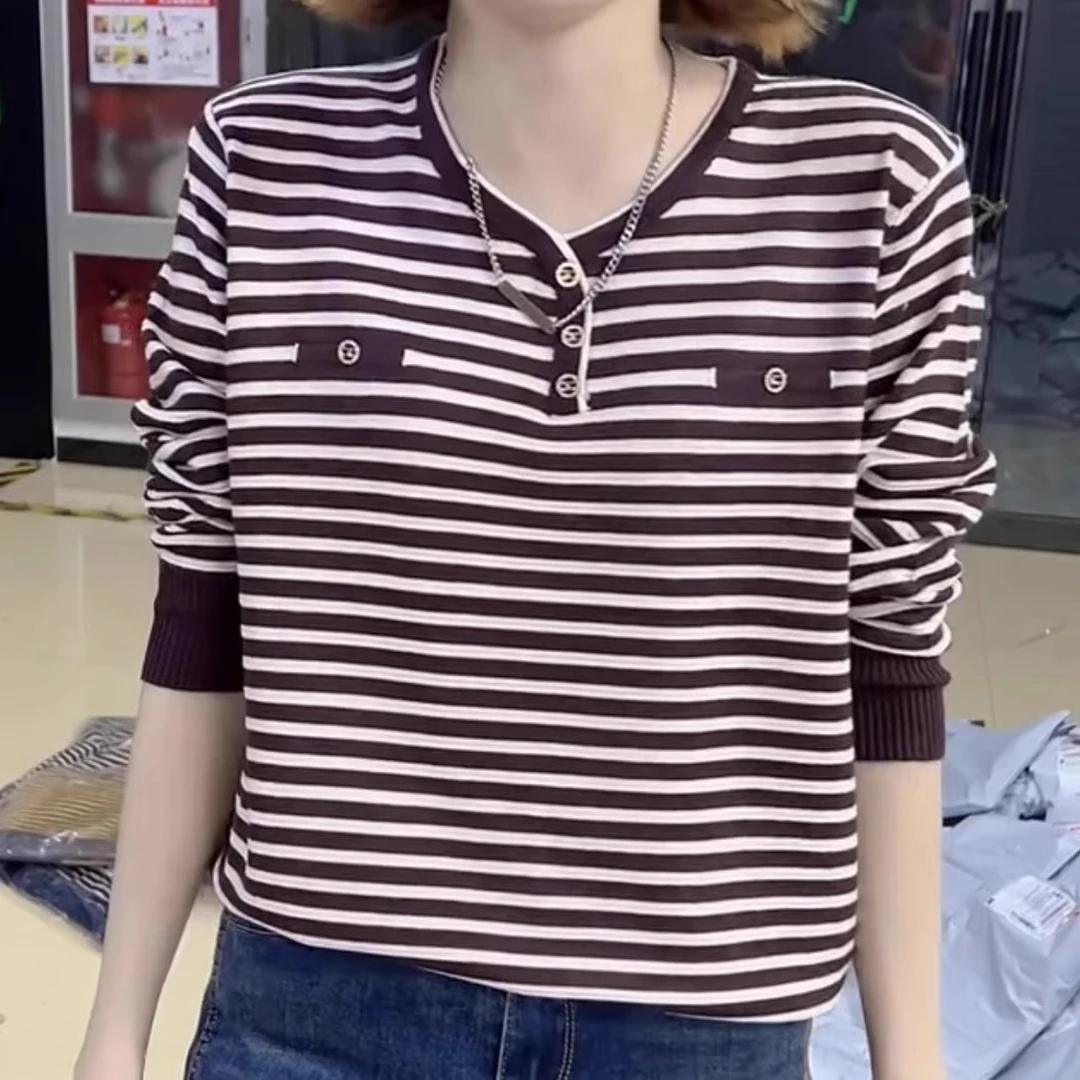 2025春秋长袖洋气百搭字母条纹大码妈妈女气质流行打底T恤上衣