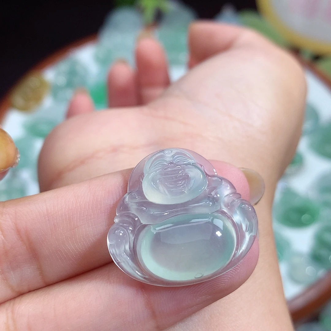 翡翠未镶嵌颈饰佛公