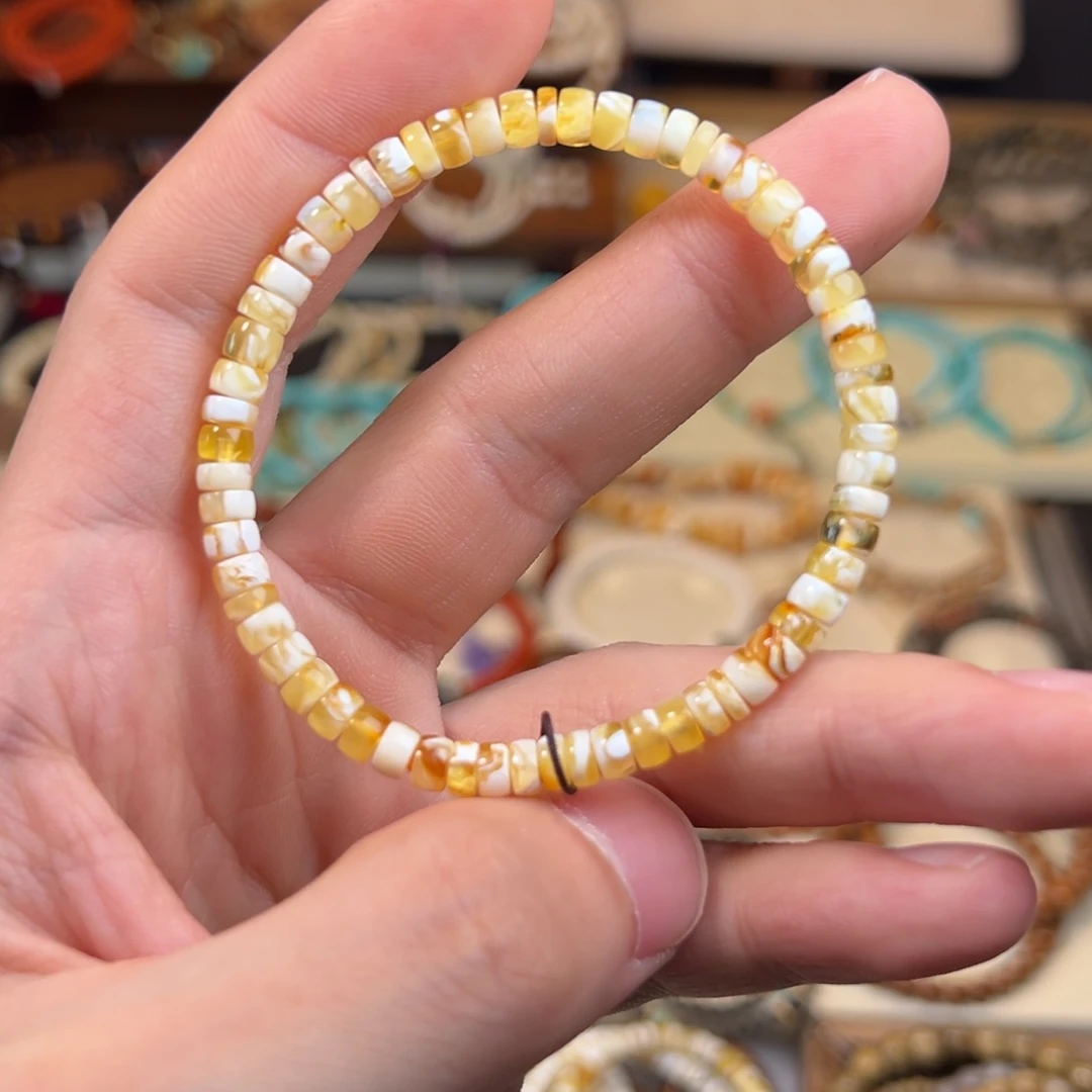 蜜蜡未镶嵌手串金瓷白妖花溶洞药片手串！