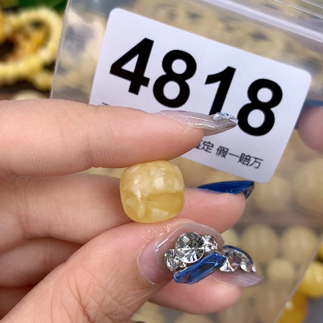 蜜蜡未镶嵌珠宝奇石13.7，高12.8
