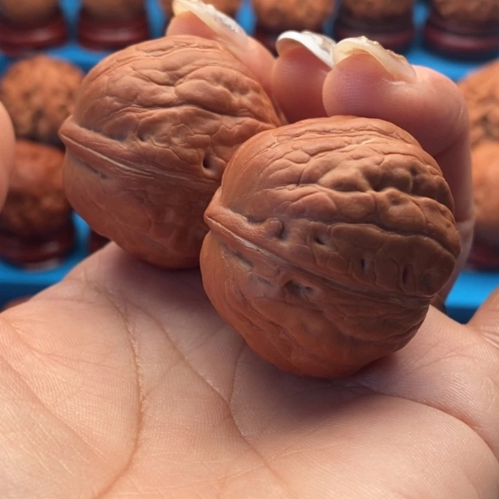 核桃精品文玩核桃手捻水晶青蛙