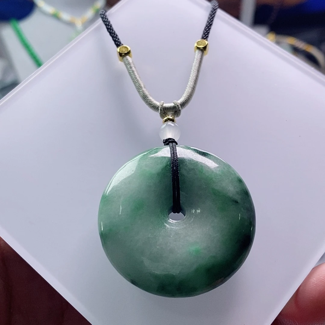 翡翠未镶嵌吊坠(赠链)