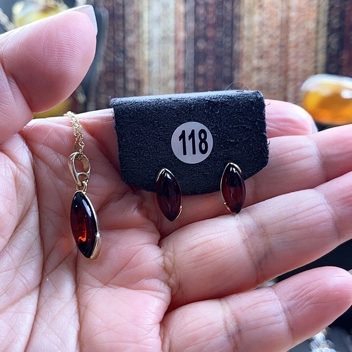 琥珀银S925镶嵌颈饰套装