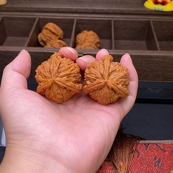 乐***乐把件文玩核桃白奔