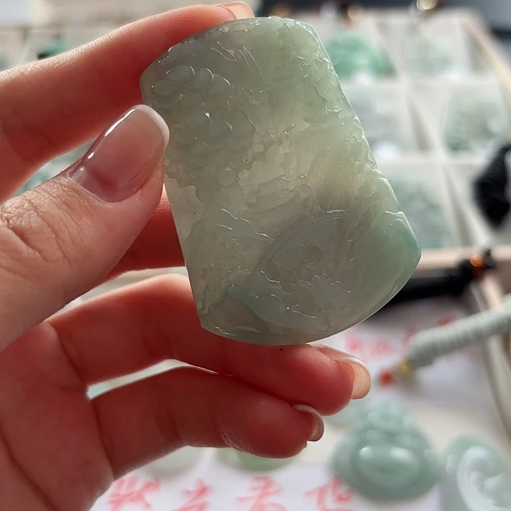 翡翠未镶嵌颈饰翡翠