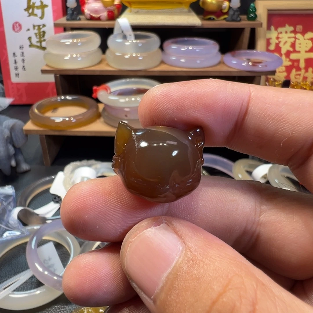 摩***姗玛瑙/玉髓手镯未镶嵌