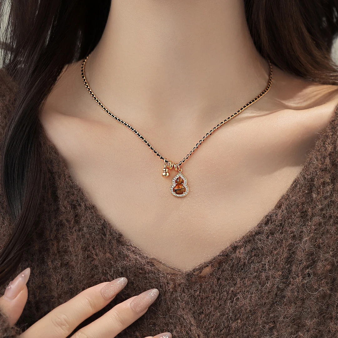 铜合金项链  新中式微镶镂空葫芦吊坠项链女轻奢高级感秋冬毛衣链