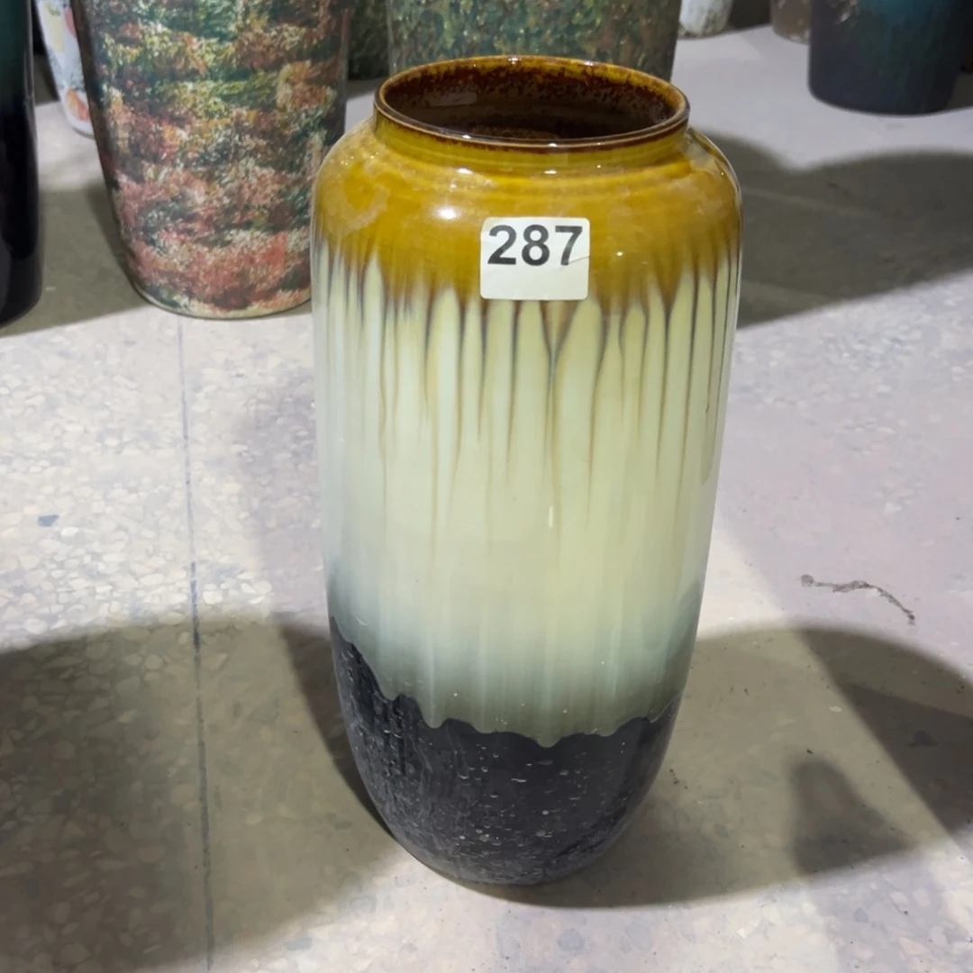 高度39口12有孔瓷器