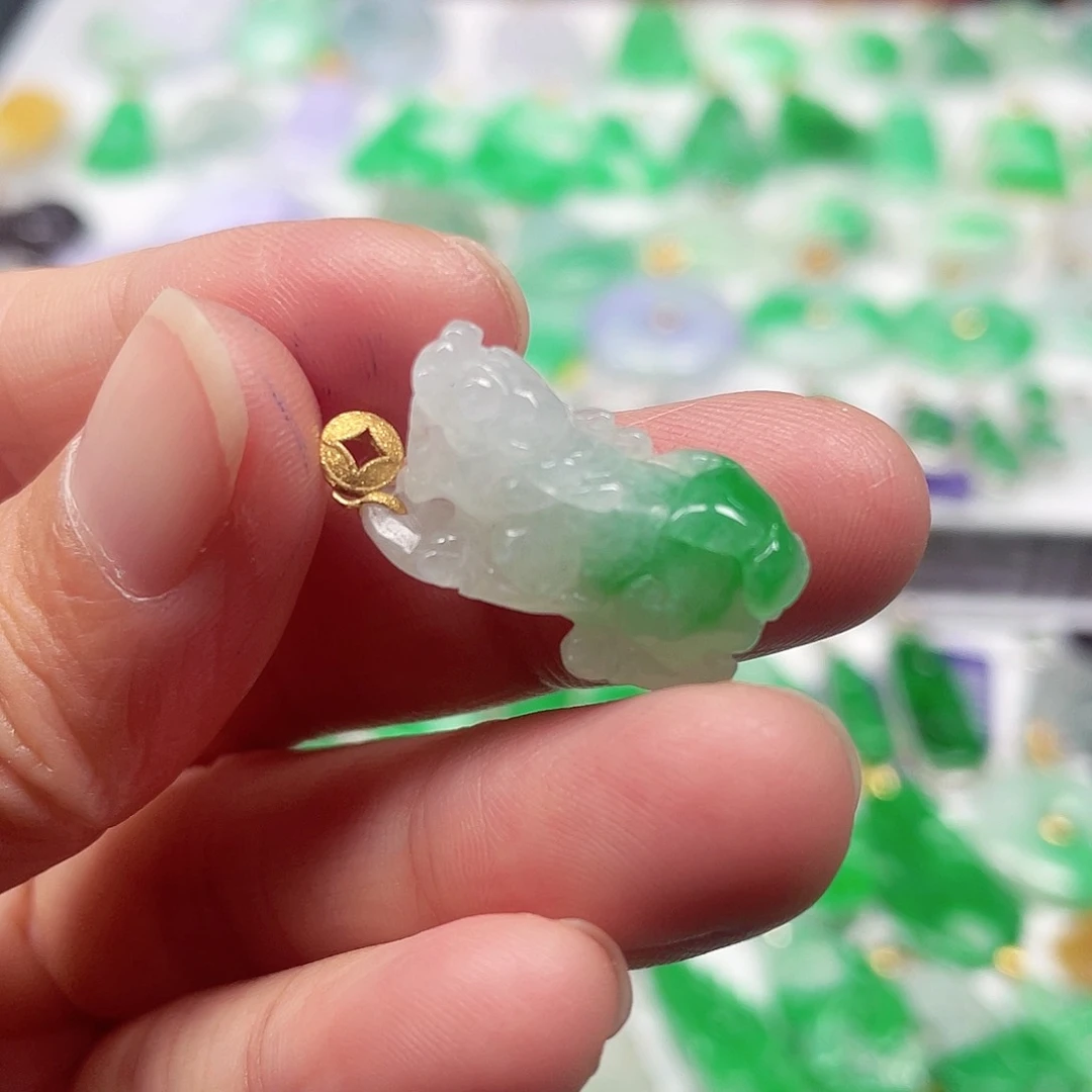 吊坠(不含链)18K金镶嵌翡翠