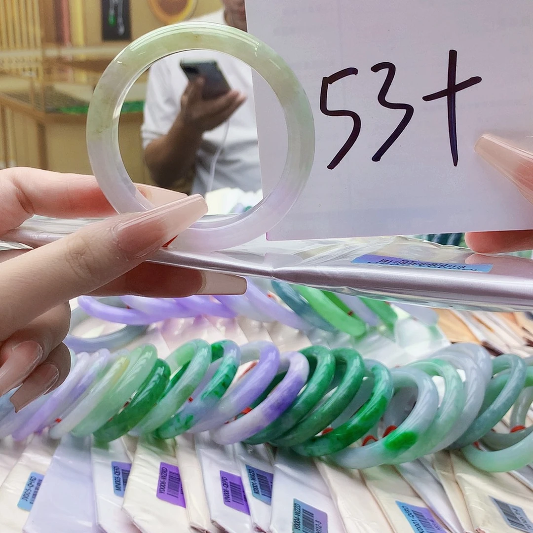 翡翠未镶嵌手镯hj