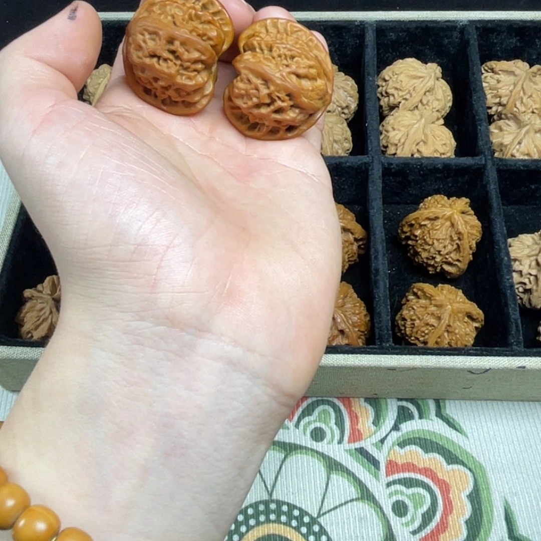 桃****文玩核桃吊坠哈哈哈哈哈呼呼