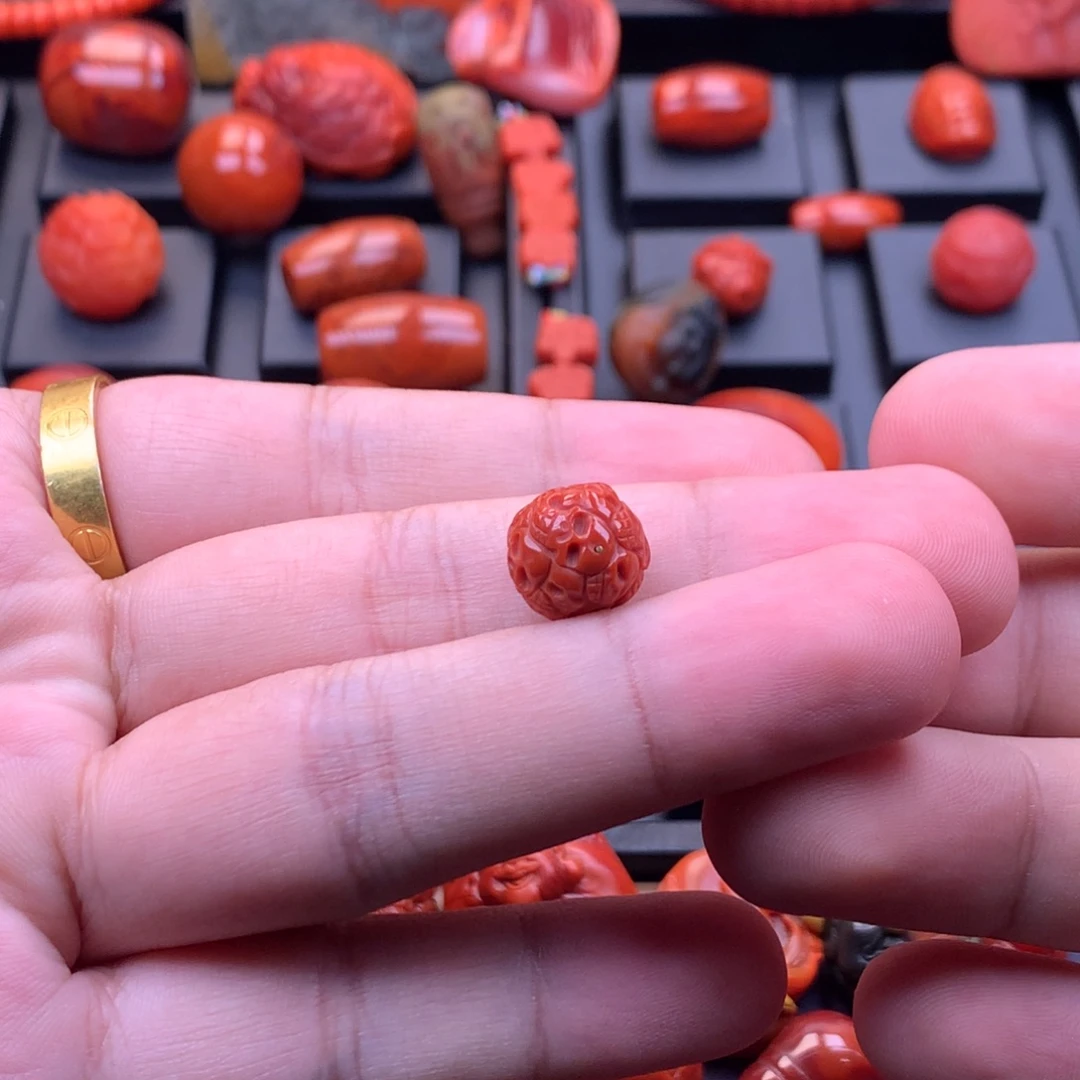 南红玛瑙未镶嵌原矿精工百面骷髅11.5mm