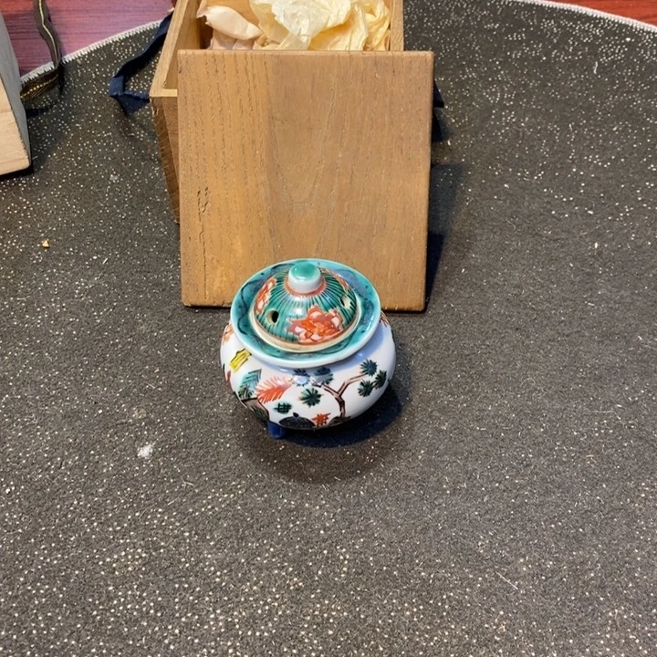 用***9瓷片陶瓷艺术品制作工艺品