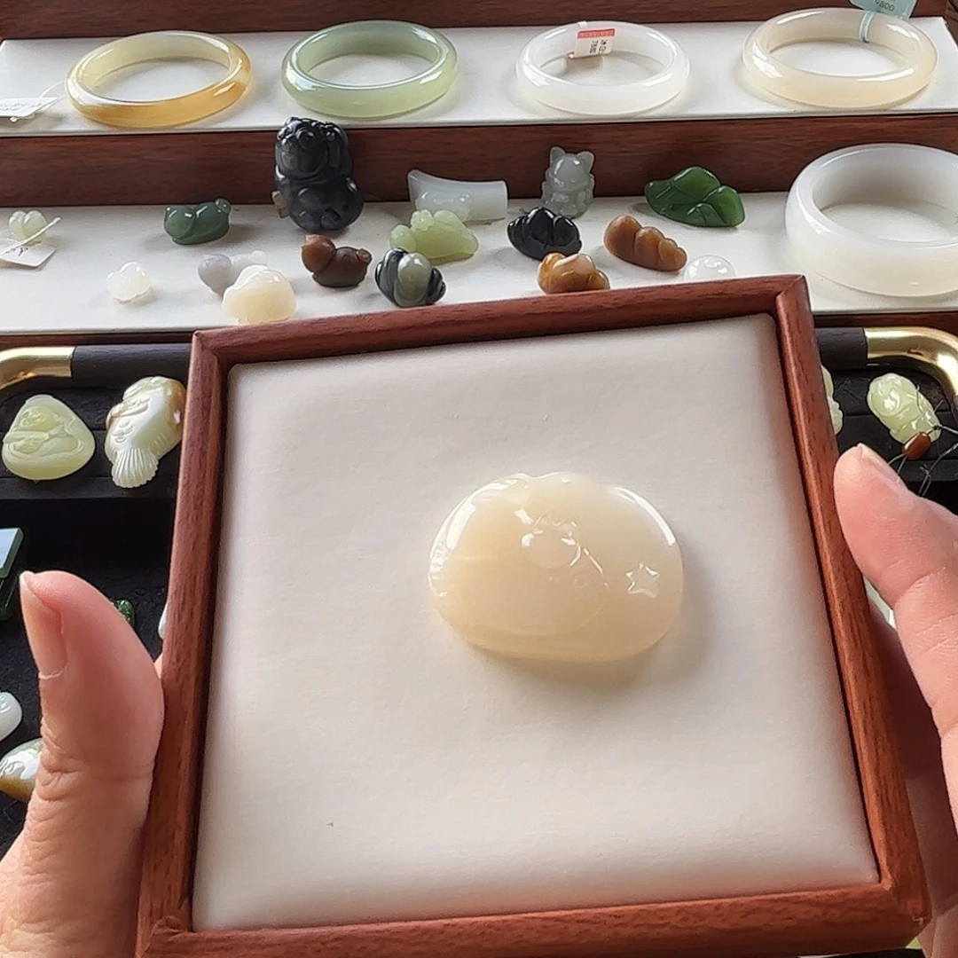 和田玉未镶嵌吊坠(不含链)