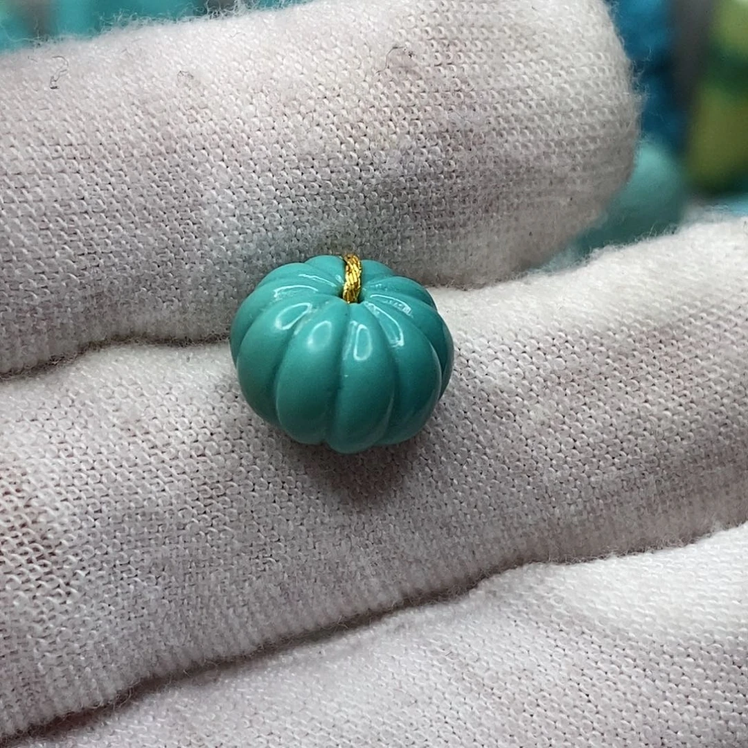 未镶嵌绿松石天然原矿 带武汉地大证书