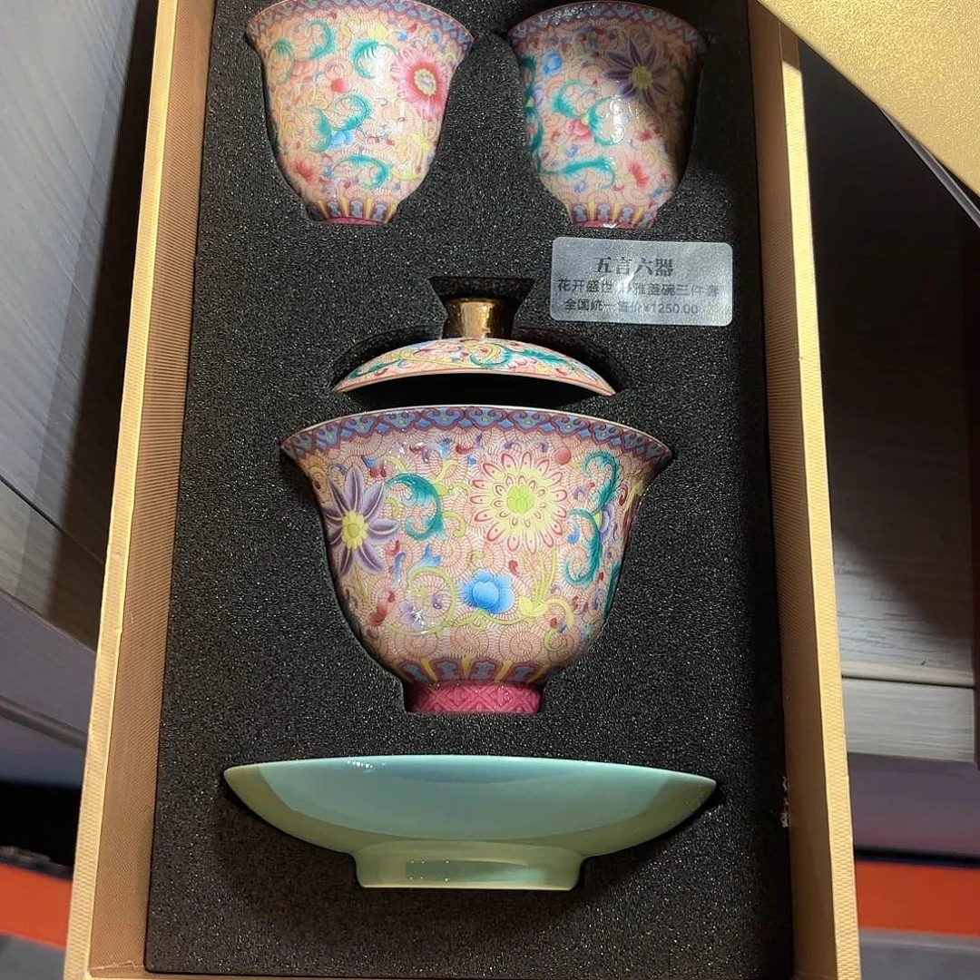 反****瓷片景德镇瓷器精品陈列