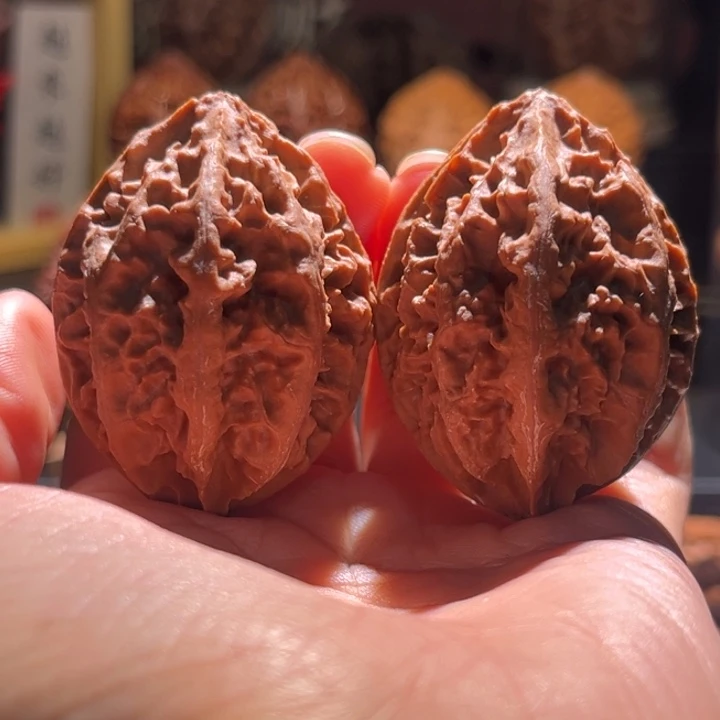 文玩核桃吊坠小火龙48