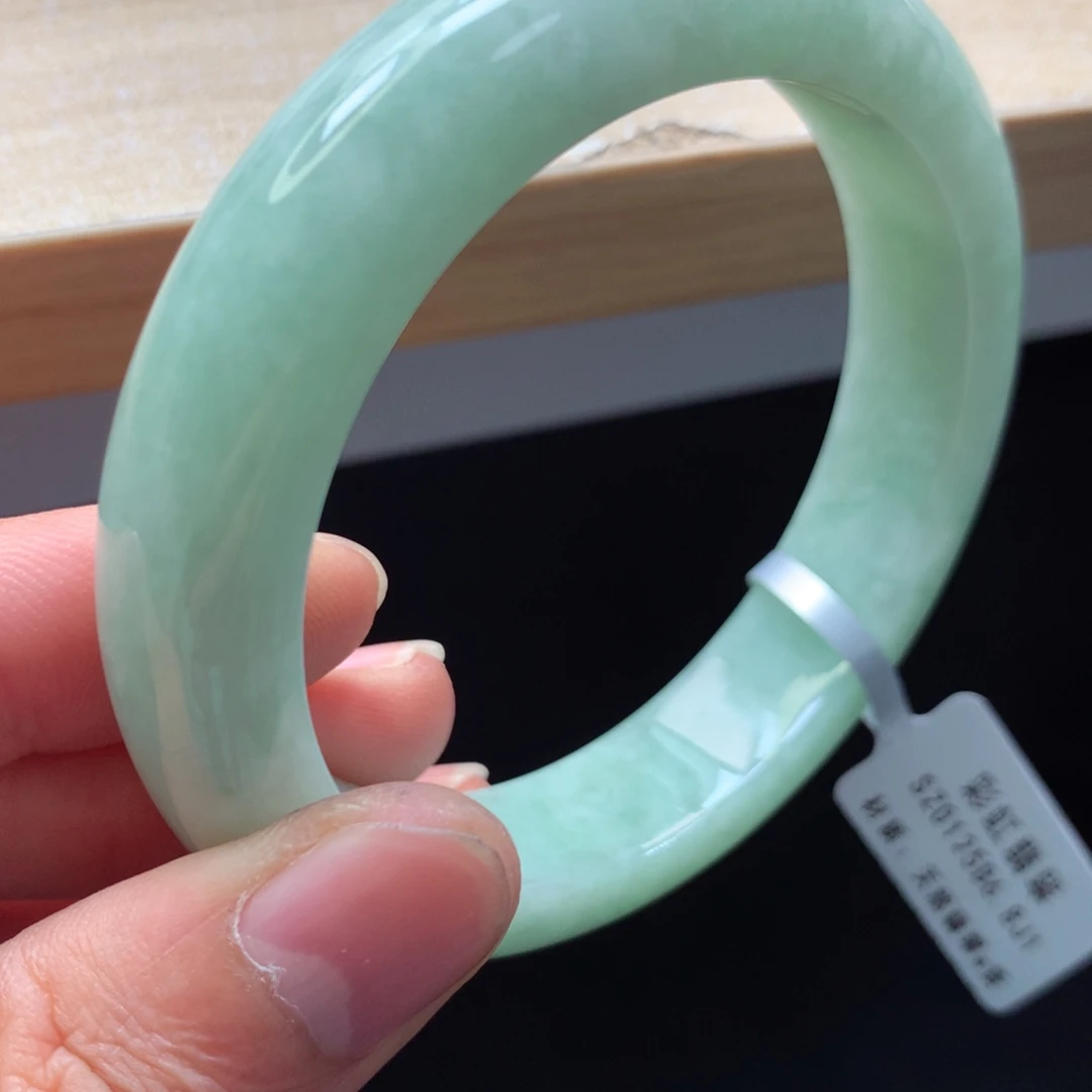 未镶嵌手镯翡翠手镯