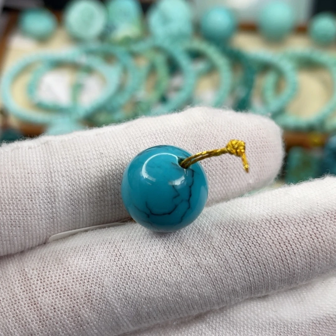 绿松石未镶嵌挂件