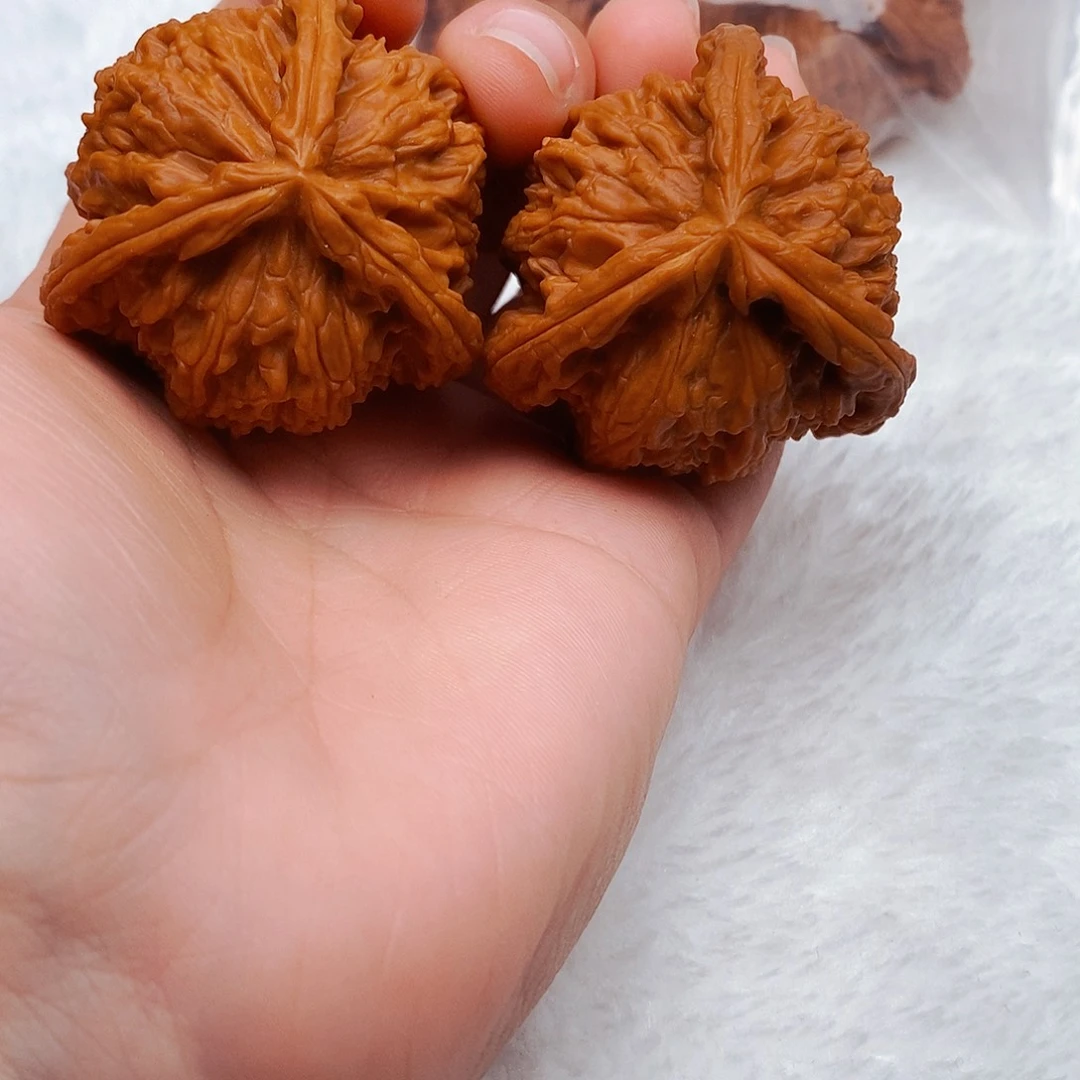 雅***瓷文玩核桃吊坠三棱