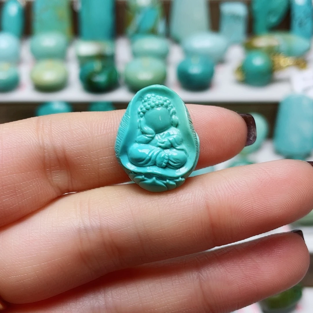 绿松石未镶嵌珠宝奇石