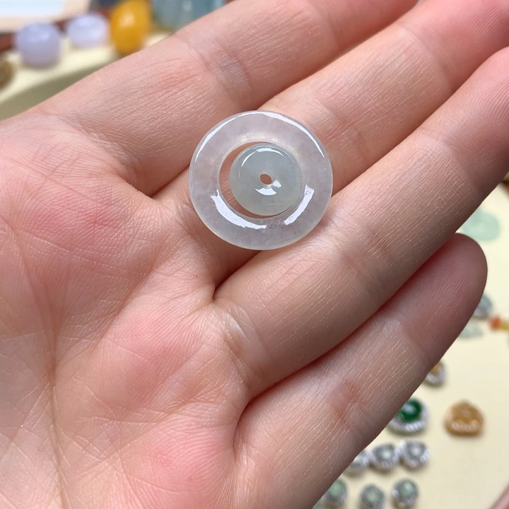 翡翠颈饰未镶嵌翡翠子母扣