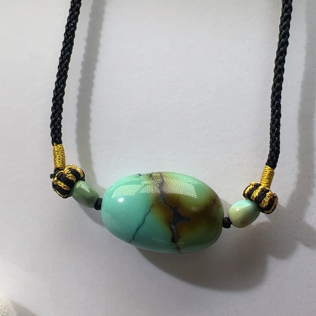 绿松石未镶嵌挂件