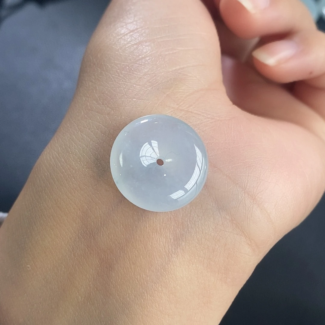翡翠颈饰未镶嵌翡翠首饰