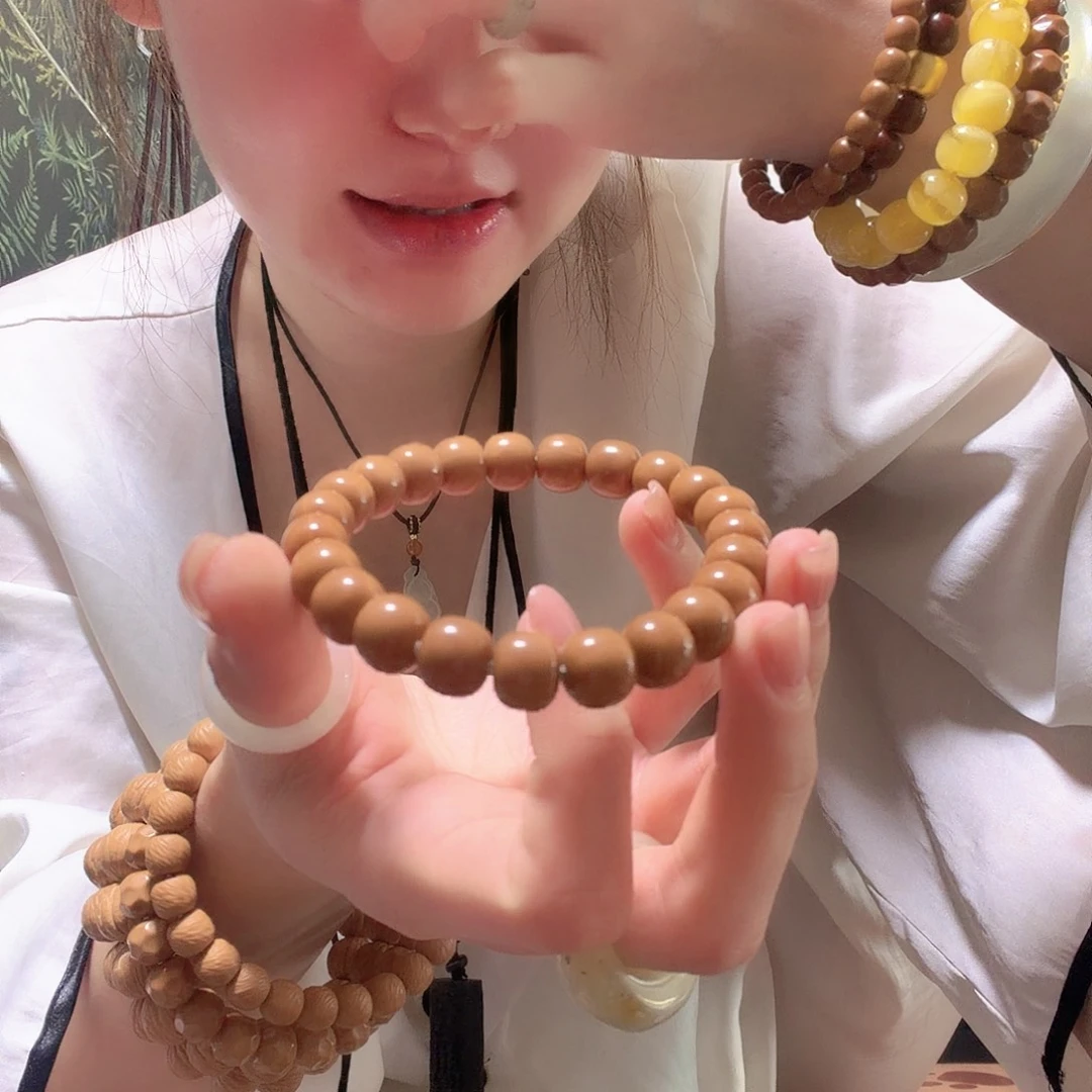 猴头核桃手串卡10老型微油带打底